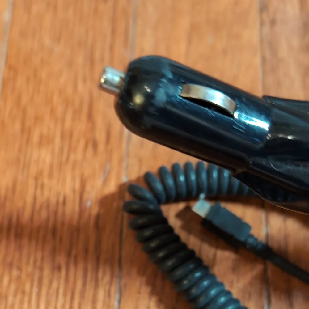 Verizon Micro USB Cell Phone Car Charger with Coiled Cable Model: MICUSBVPC